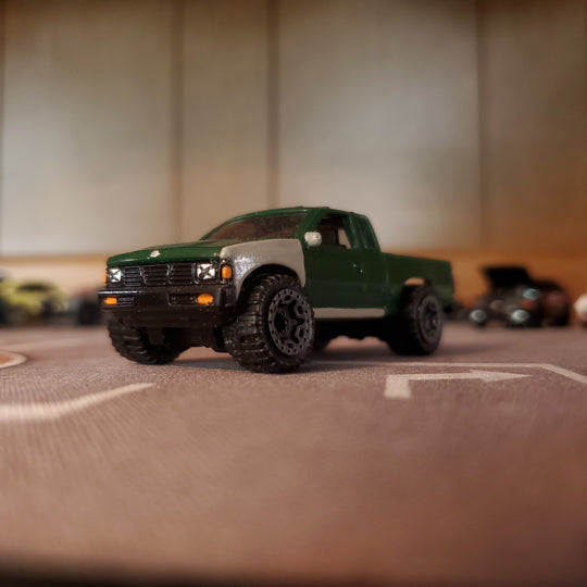 1:64 Nissan Hardbody offroader
