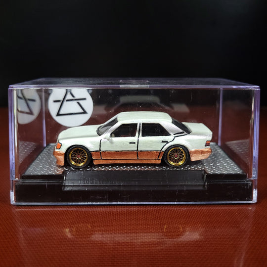1:64 1993 Mercedes-Benz 500e