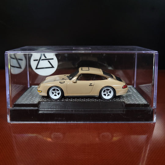 1:64 1996 Porsche Carrera Coupe 2D