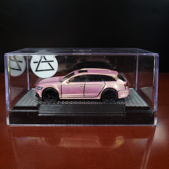 1:64 2017 Audi RS6 Avant