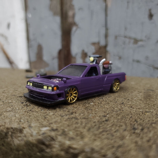 1:64 Nissan Maxima pickup custom
