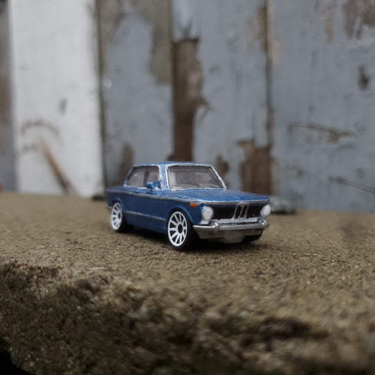 1:64 1969 BMW 2002