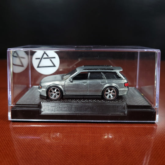 1:64 1994 Audi RS2 Avant